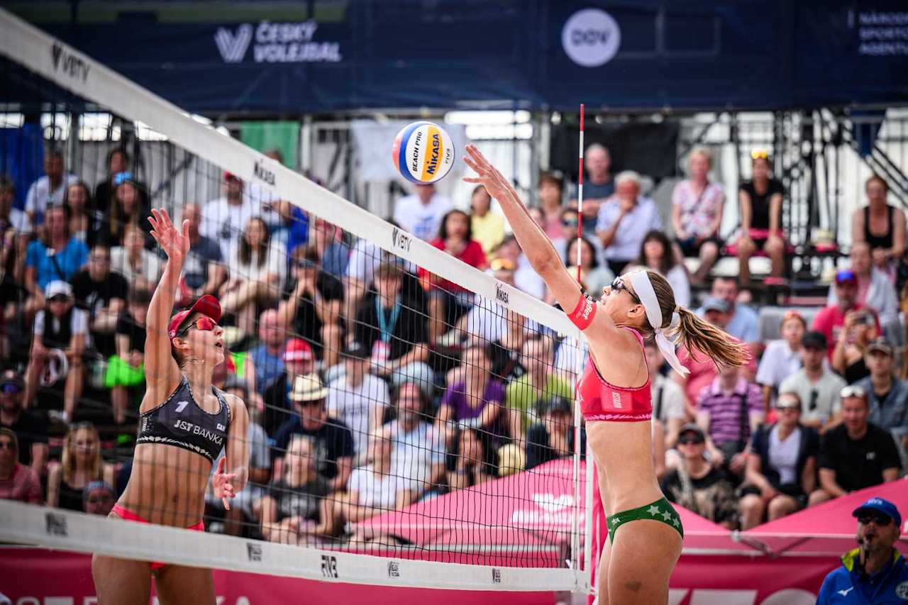 Tina Graudina-Melissa Humana-Paredes